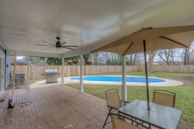 $369,000 | 5516 Hickory Ridge Drive, Bossier City, LA 71111