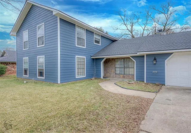 $369,000 | 5516 Hickory Ridge Drive, Bossier City, LA 71111