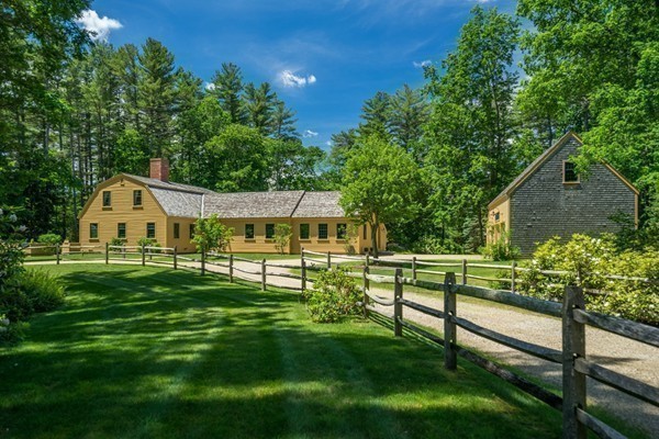 7 Mill Run Road Boxford, MA 01921 - Photo 3 of 20 a front view of a house with a yard