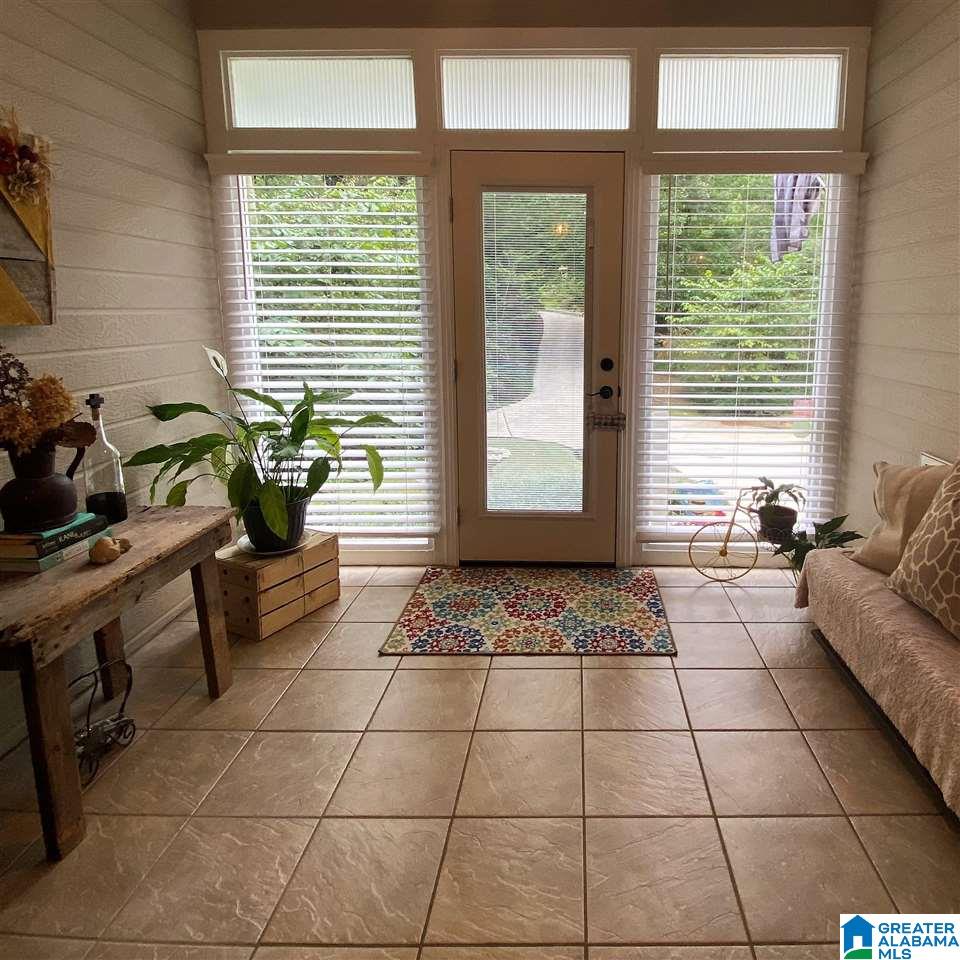 1424 Mountain Lake Road Warrior, AL 35180 - Photo 5 of 36