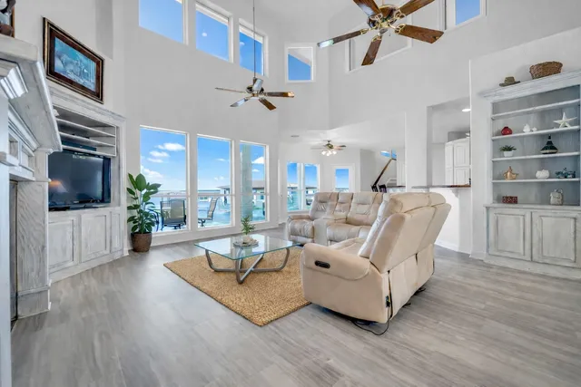 $1,750,000 | 16314 Hunters Circle, Montgomery, TX 77356