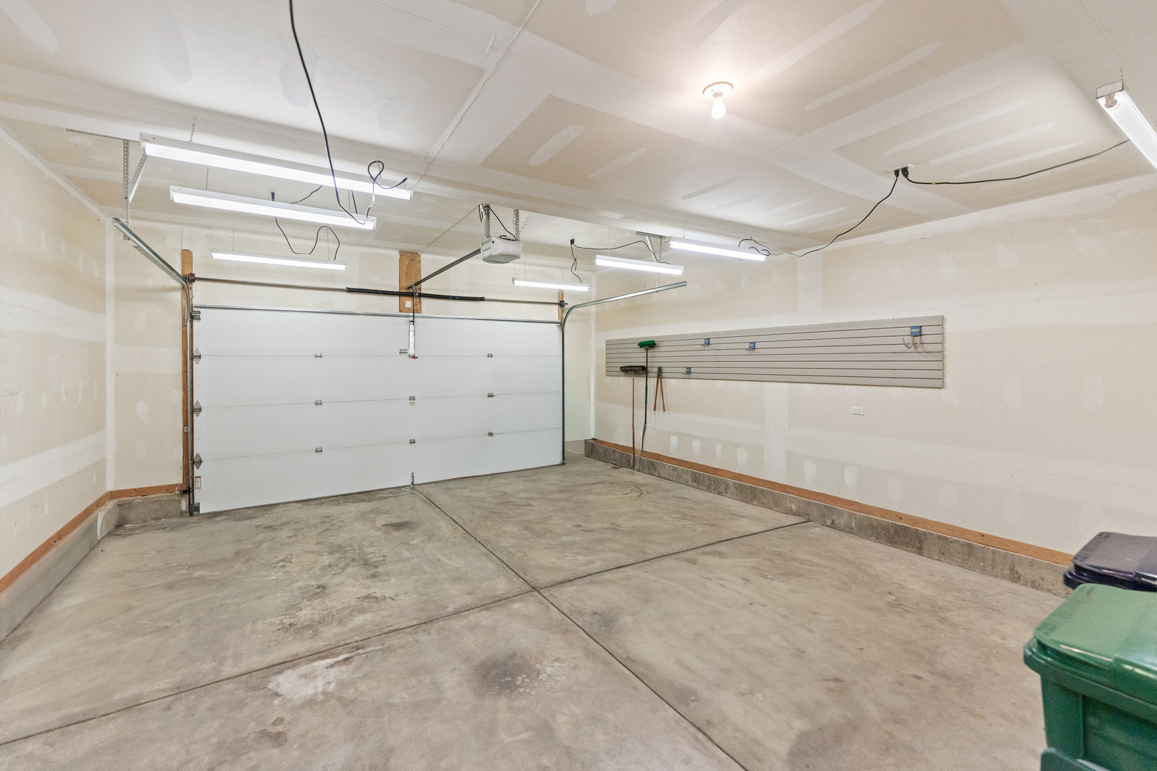 185 West Hickory Road Lombard, IL 60148 - Photo 47 of 63 Gallery Image 47