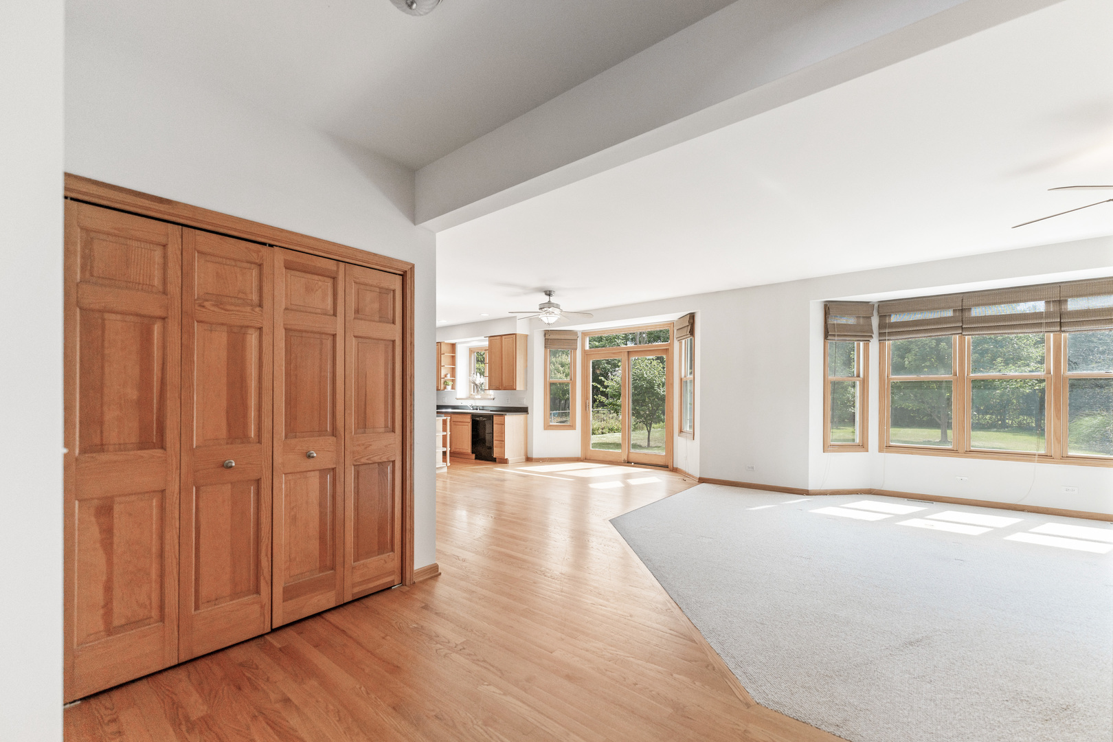 185 West Hickory Road Lombard, IL 60148 - Photo 8 of 63 Gallery Image 8