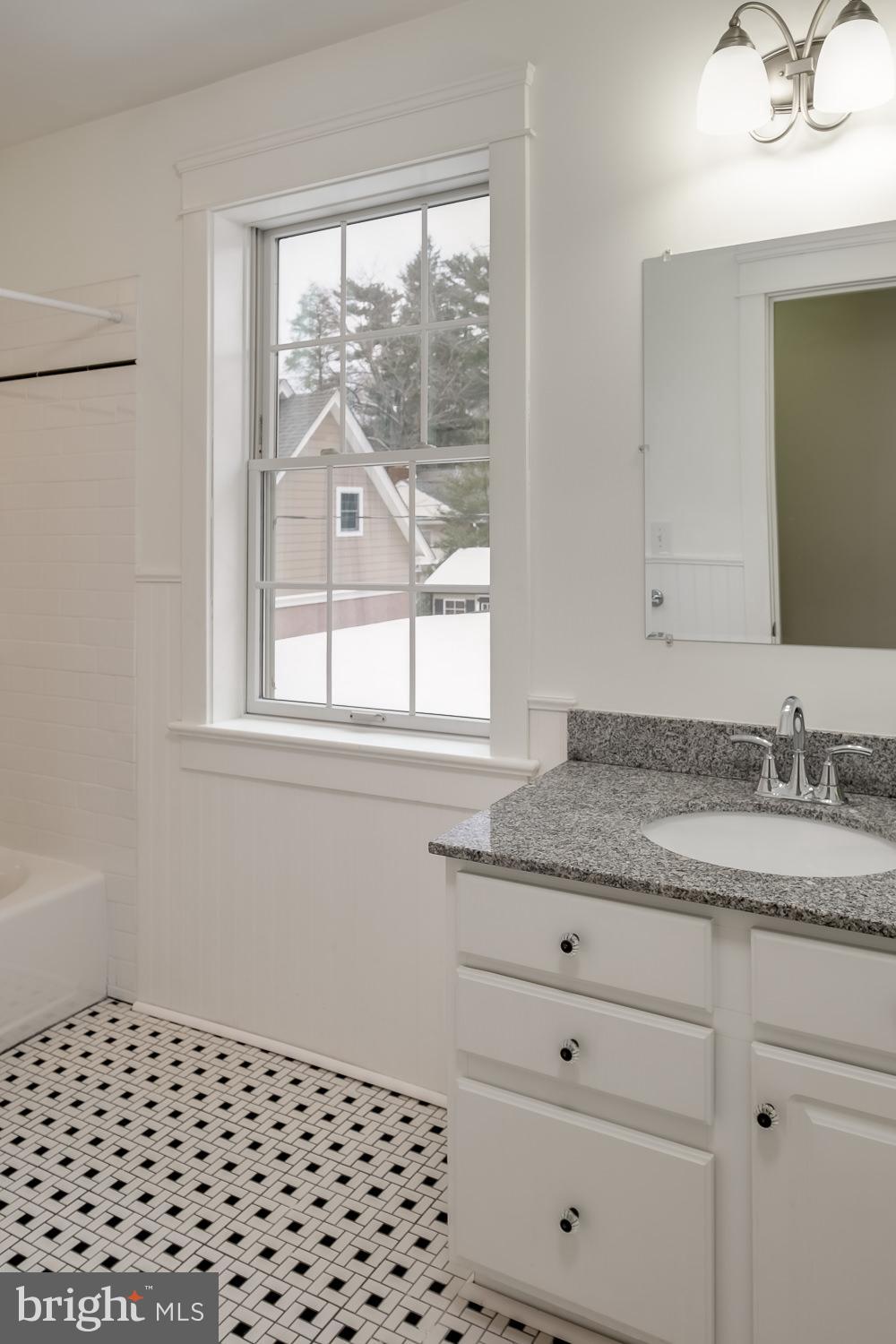 600 North Chester Road Swarthmore, PA 19081 - Photo 23 of 39 2nd Floor Full Hall Bath