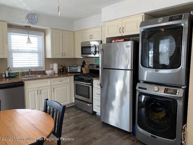 116 Throssell Road Lavallette, NJ 08735 - Photo 5 of 24 18