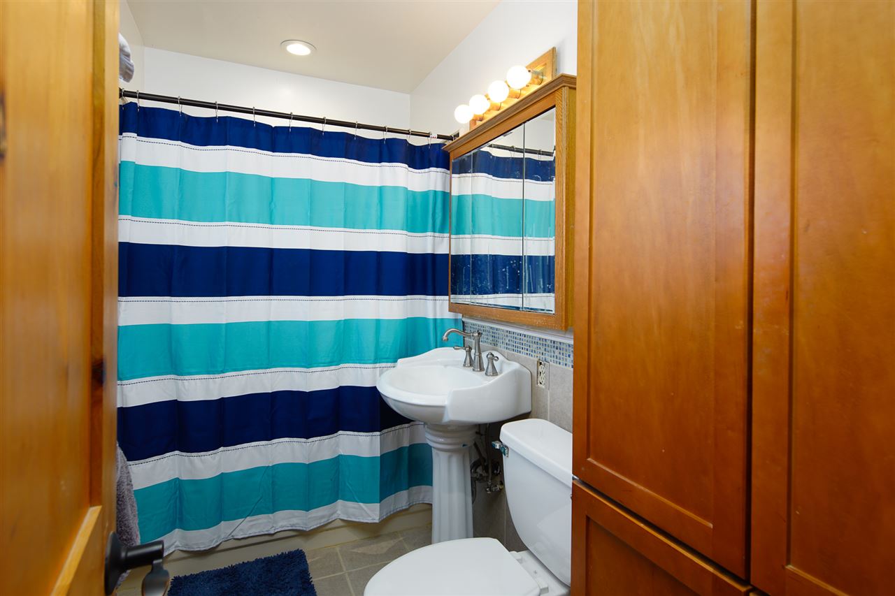 10215 East Day Road Mead, WA 99021 - Photo 13 of 20