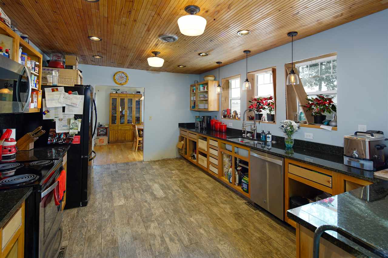 10215 East Day Road Mead, WA 99021 - Photo 5 of 20