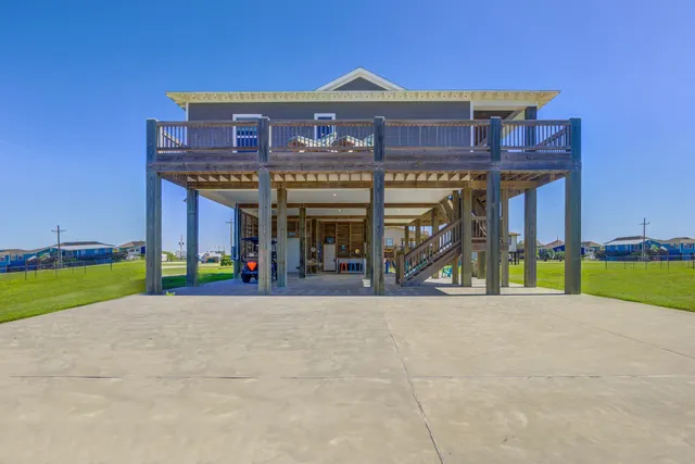 $515,000 | 978 Surfview Crystal Beach, Crystal Beach, TX 77650
