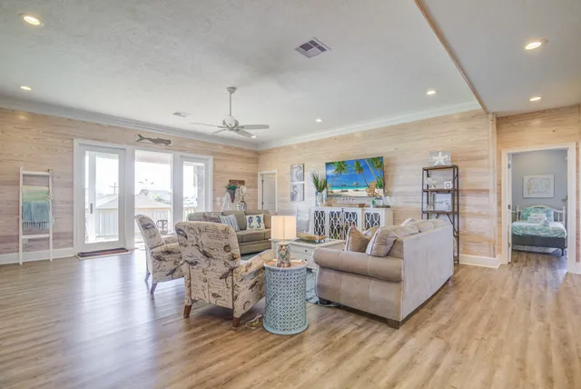 $515,000 | 978 Surfview Crystal Beach, Crystal Beach, TX 77650