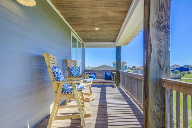 $515,000 | 978 Surfview Crystal Beach, Crystal Beach, TX 77650