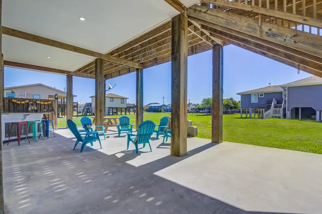 $515,000 | 978 Surfview Crystal Beach, Crystal Beach, TX 77650