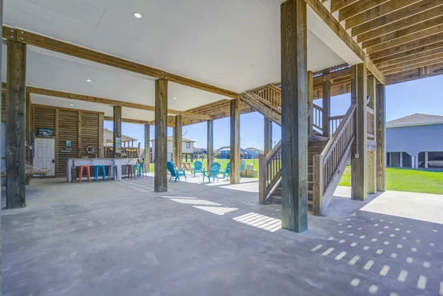 $515,000 | 978 Surfview Crystal Beach, Crystal Beach, TX 77650