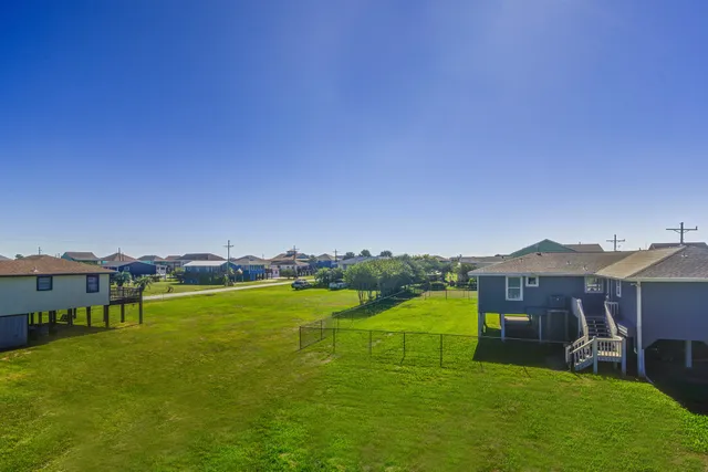 $515,000 | 978 Surfview Crystal Beach, Crystal Beach, TX 77650