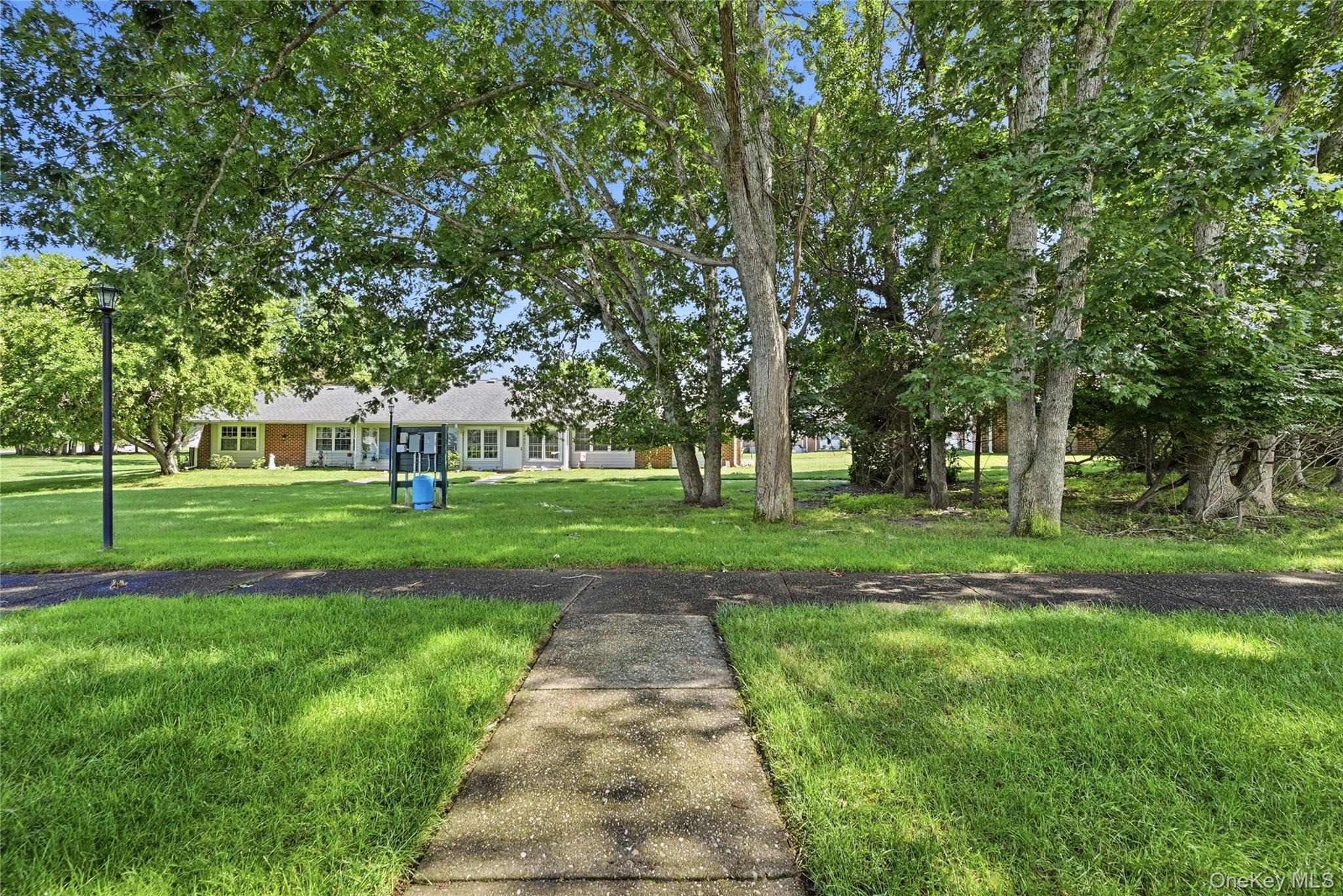 176 Ventry Court, Unit A Ridge, NY 11961 - Photo 19 of 30