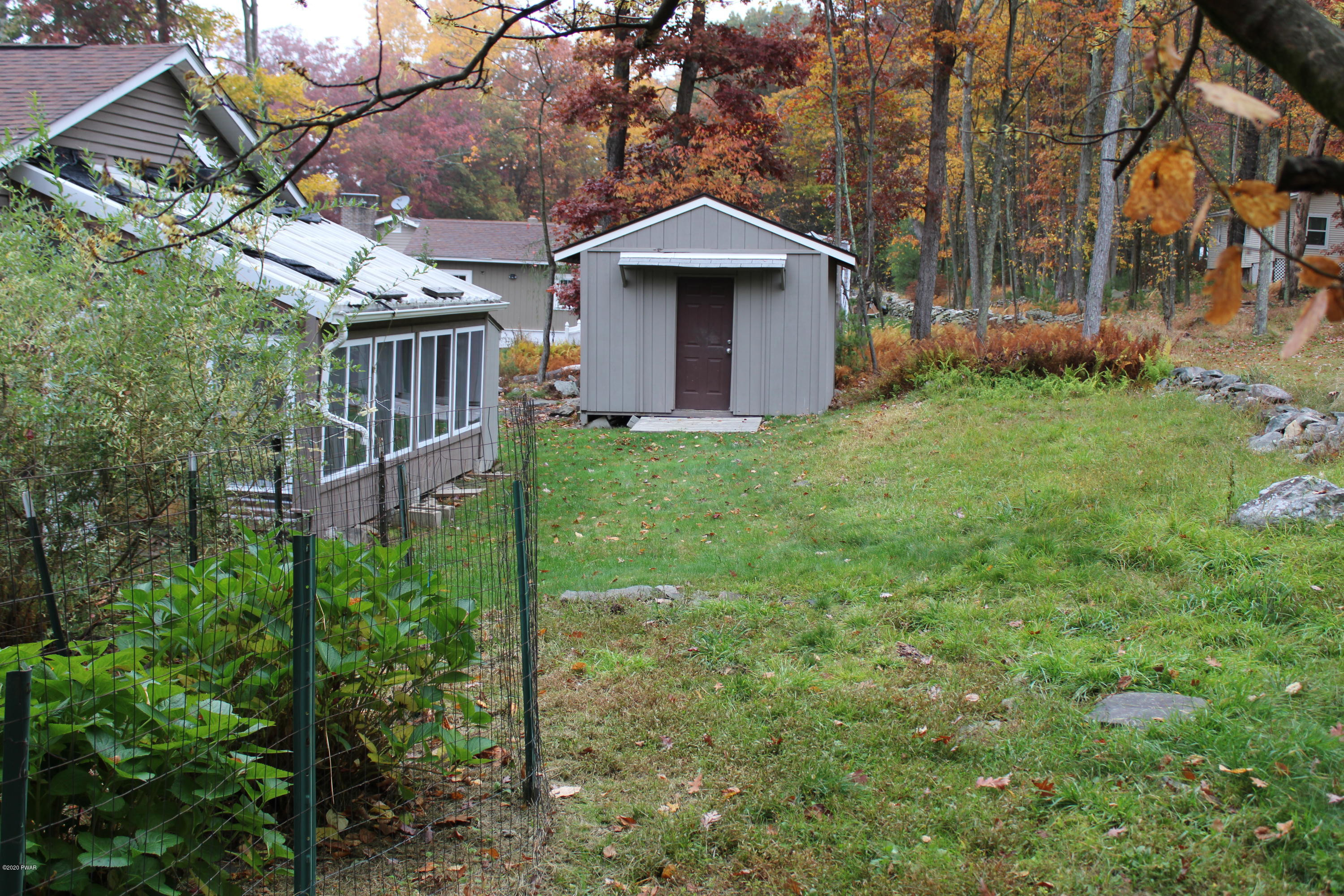 133 Hickory Road Dingmans Ferry, PA 18328 - Photo 8 of 23 8