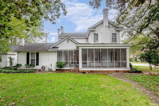 $415,000 | 215 North 2nd Street, Smithfield, NC 27577