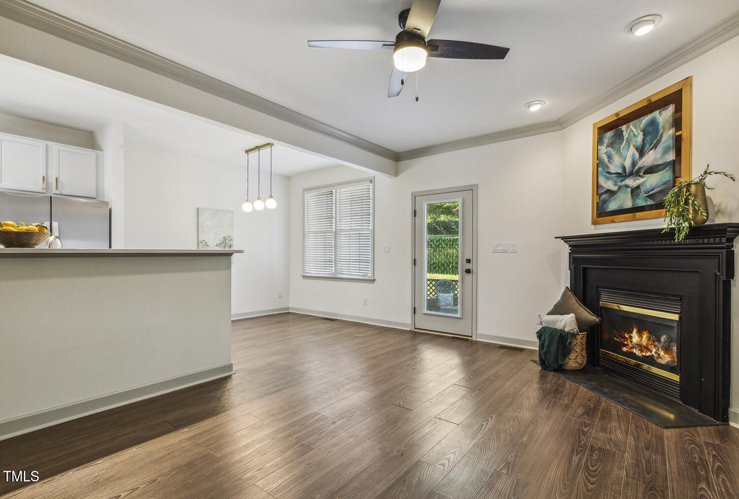 5402 Goldenglow Way Raleigh, NC 27606 - Photo 7 of 44 007