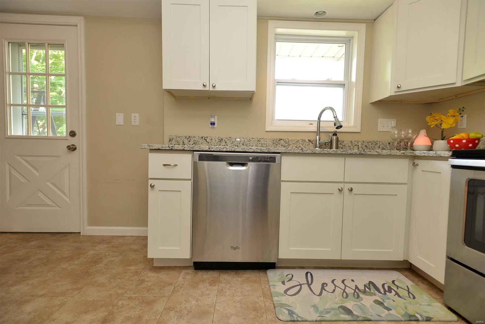 745 Buckley Road St. Louis, MO 63125 - Photo 14 of 58