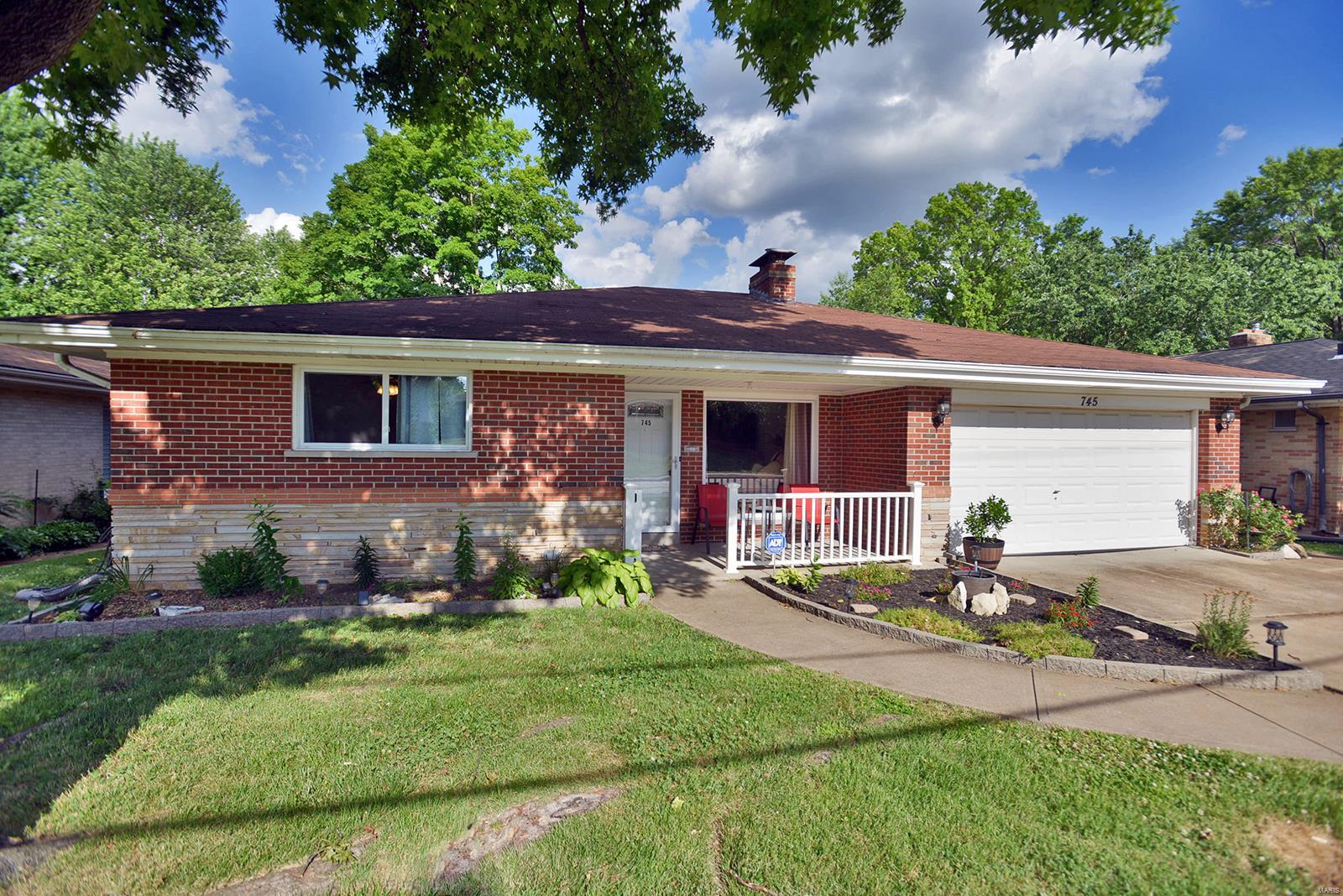 745 Buckley Road St. Louis, MO 63125 - Photo 3 of 58