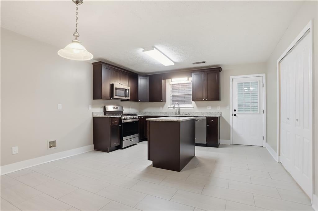 4570 Post Ridge Lane Stonecrest, GA 30038 - Photo 5 of 18