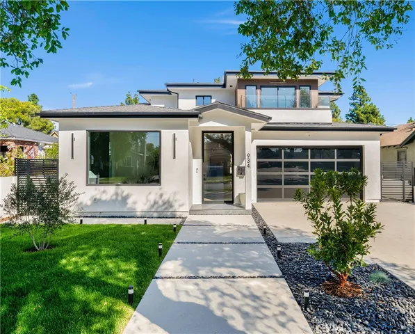 $2,549,000 | 934 North Fairview Street, Burbank, CA 91505