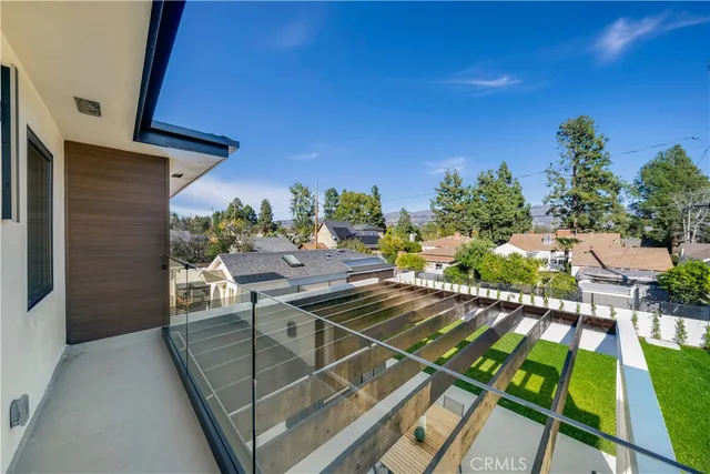 a view of outdoor kitchen outdoor seating