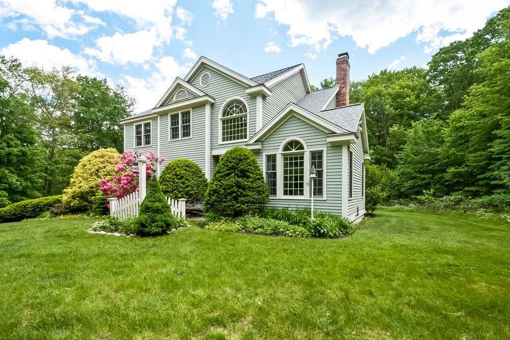 70 Woobly Road Bolton, MA 01740 - Photo 3 of 28