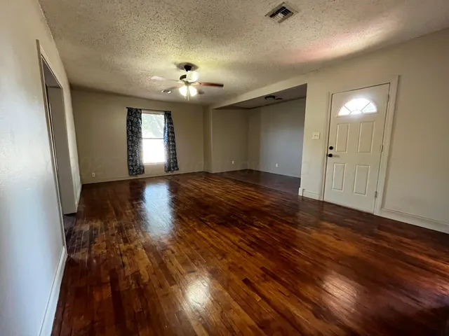 $159,000 | 500 Ave C Northwest, Childress, TX 79201