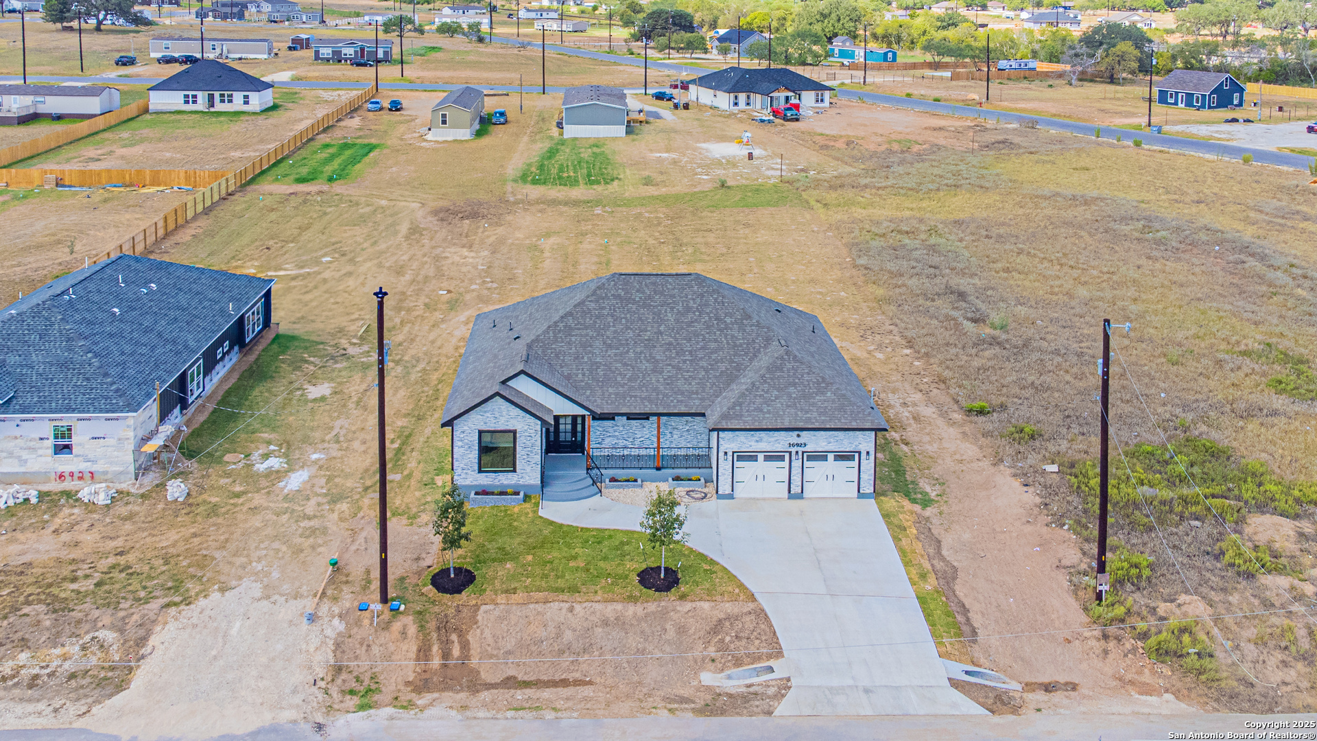 16923 Rancho Escondido Atascosa, TX 78002 - Photo 34 of 35 an aerial view of a house with outdoor space