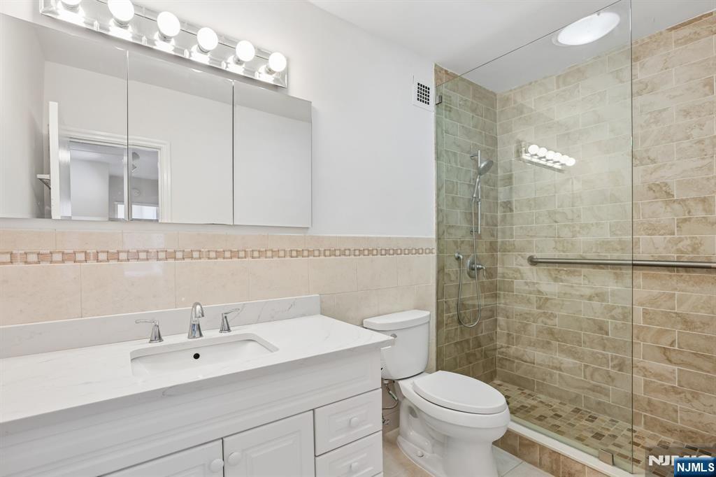 5 Horizon Road, Unit 1708 Fort Lee, NJ 07024 - Photo 42 of 50 Gallery Image 42