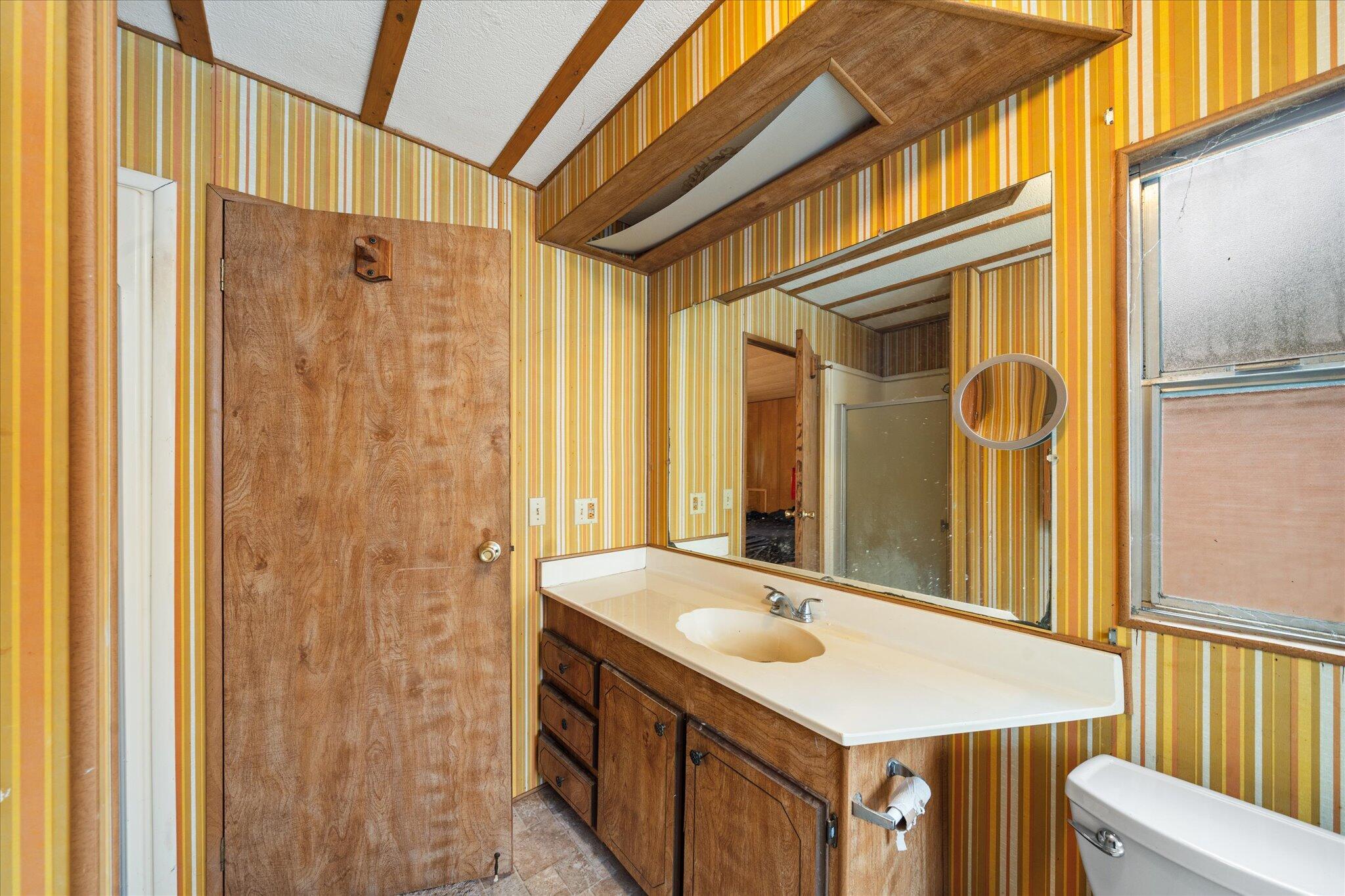 16578 Blue Horse Road Anderson, CA 96007 - Photo 17 of 22 17-BiggerFlow Real Estate Media-17