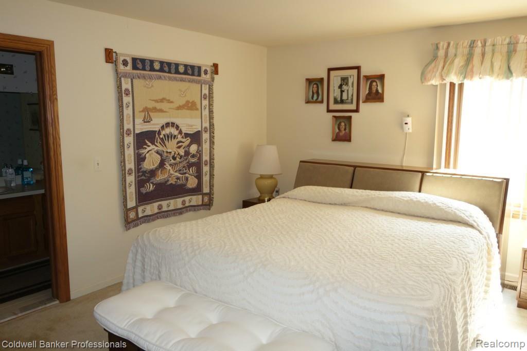 2151 Rochelle Park Drive Rochester, MI 48309 - Photo 19 of 34 Master Bedroom View 1.jpg