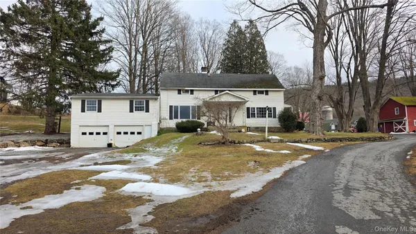 $1,800 | 460 Sinpatch Road, Unit 1, Wassaic, NY 12592