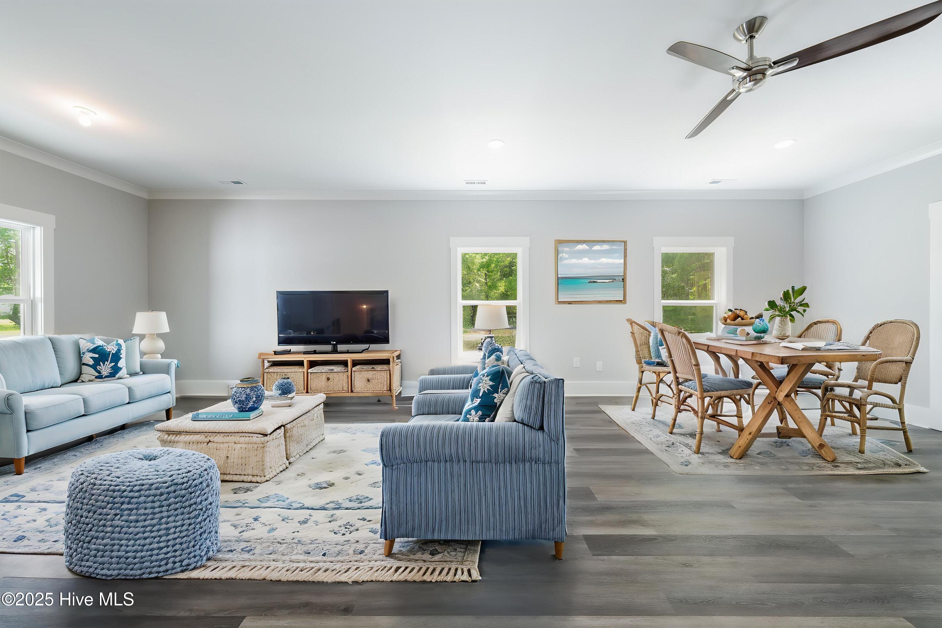 485 North Wild Rice Drive Southwest Supply, NC 28462 - Photo 18 of 47 Int8 - Living Room - Coastal - 5