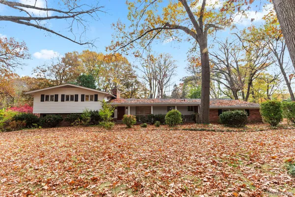 $4,100 | 4966 Whispering Pine Lane, Bloomfield Hills, MI 48302