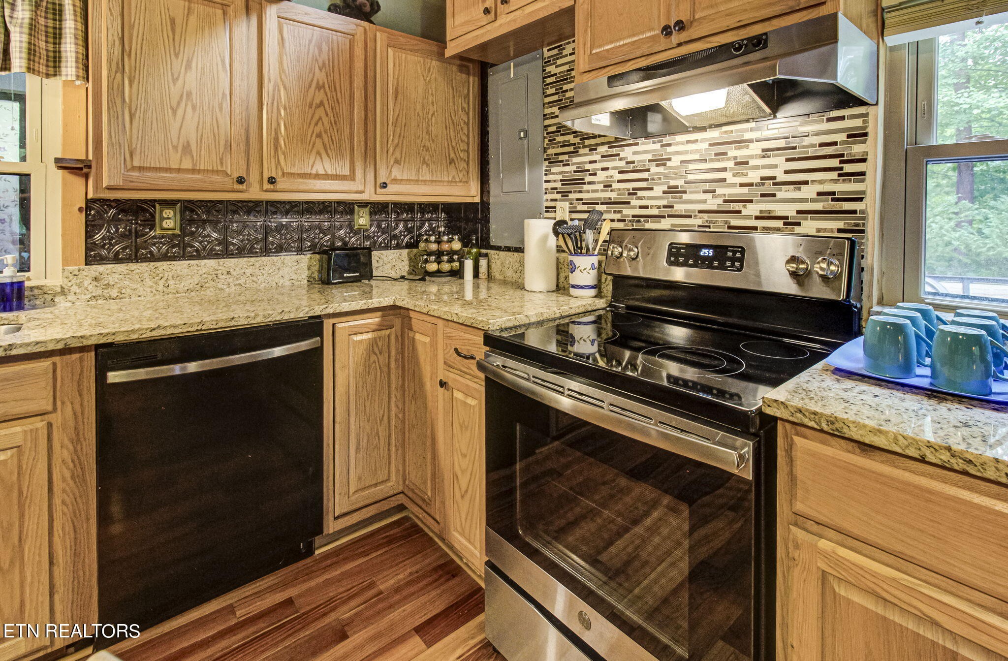 215 Lake Heights Road Tellico Plains, TN 37385 - Photo 11 of 38 Gallery Image 11