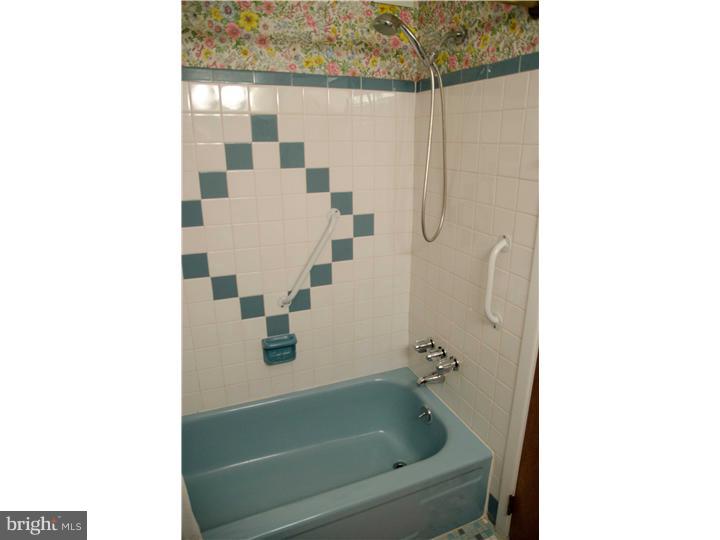 15148 Carter Road Philadelphia, PA 19116 - Photo 11 of 19 Gallery Image 11