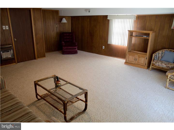 15148 Carter Road Philadelphia, PA 19116 - Photo 15 of 19 Gallery Image 15