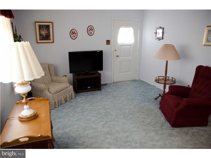 15148 Carter Road Philadelphia, PA 19116 - Photo 3 of 19 Gallery Image 3