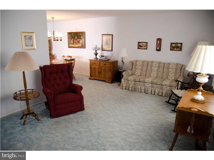 15148 Carter Road Philadelphia, PA 19116 - Photo 5 of 19 Gallery Image 5