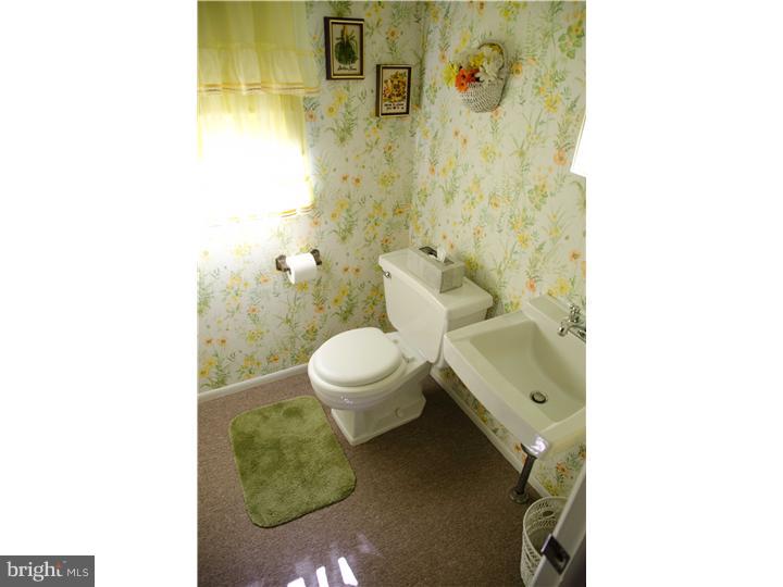 15148 Carter Road Philadelphia, PA 19116 - Photo 10 of 19 Gallery Image 10
