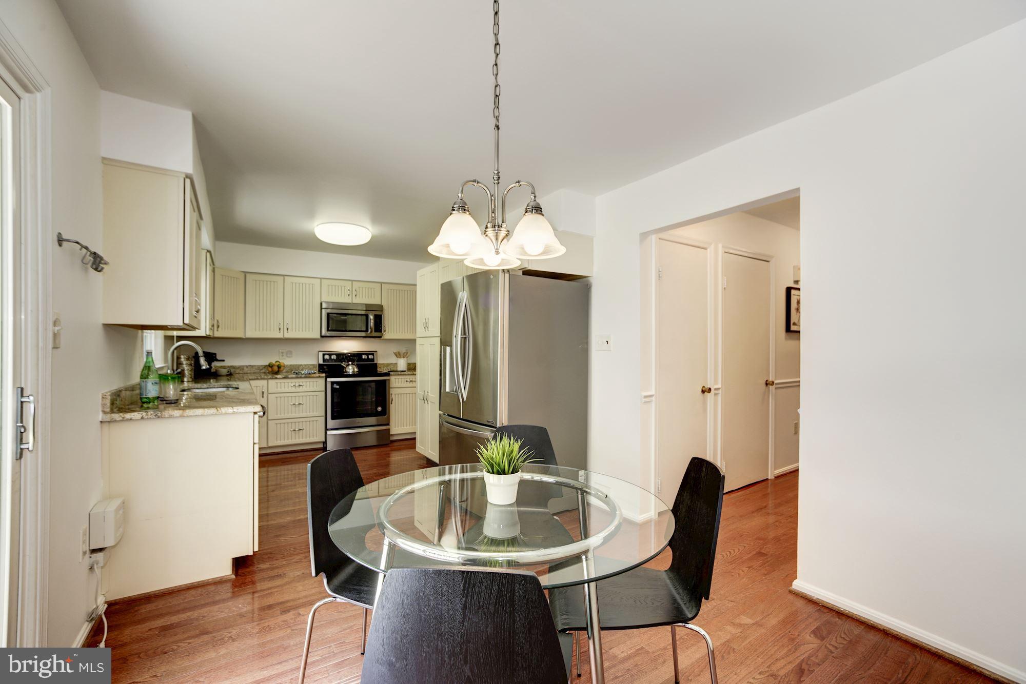 7401 Spring Tree Drive Springfield, VA 22153 - Photo 5 of 28 Eat-In Kitchen