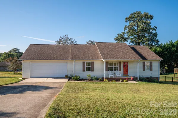 $294,900 | 1371 Millrace Drive, Conover, NC 28613