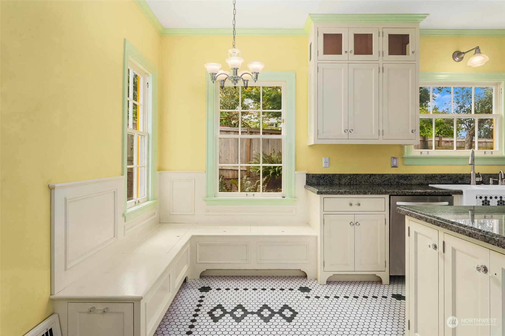 619 Laurel Drive Everett, WA 98201 - Photo 15 of 40