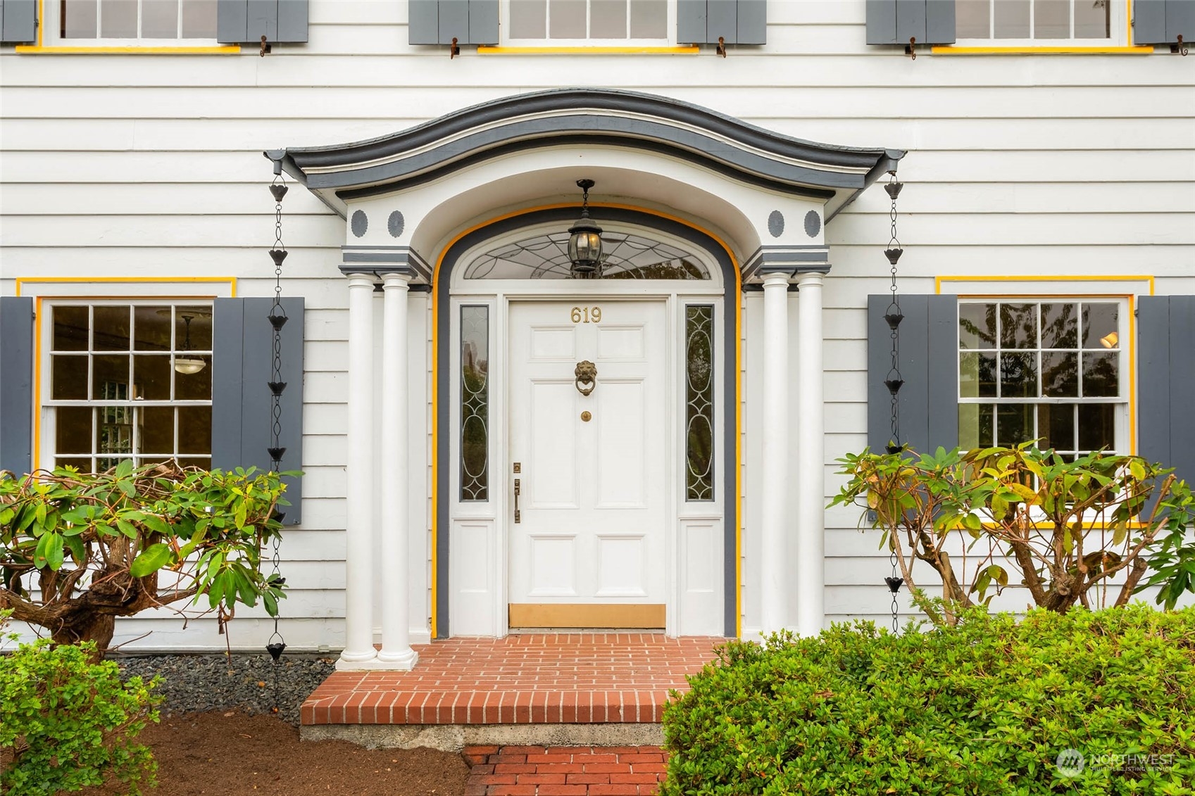 619 Laurel Drive Everett, WA 98201 - Photo 2 of 40