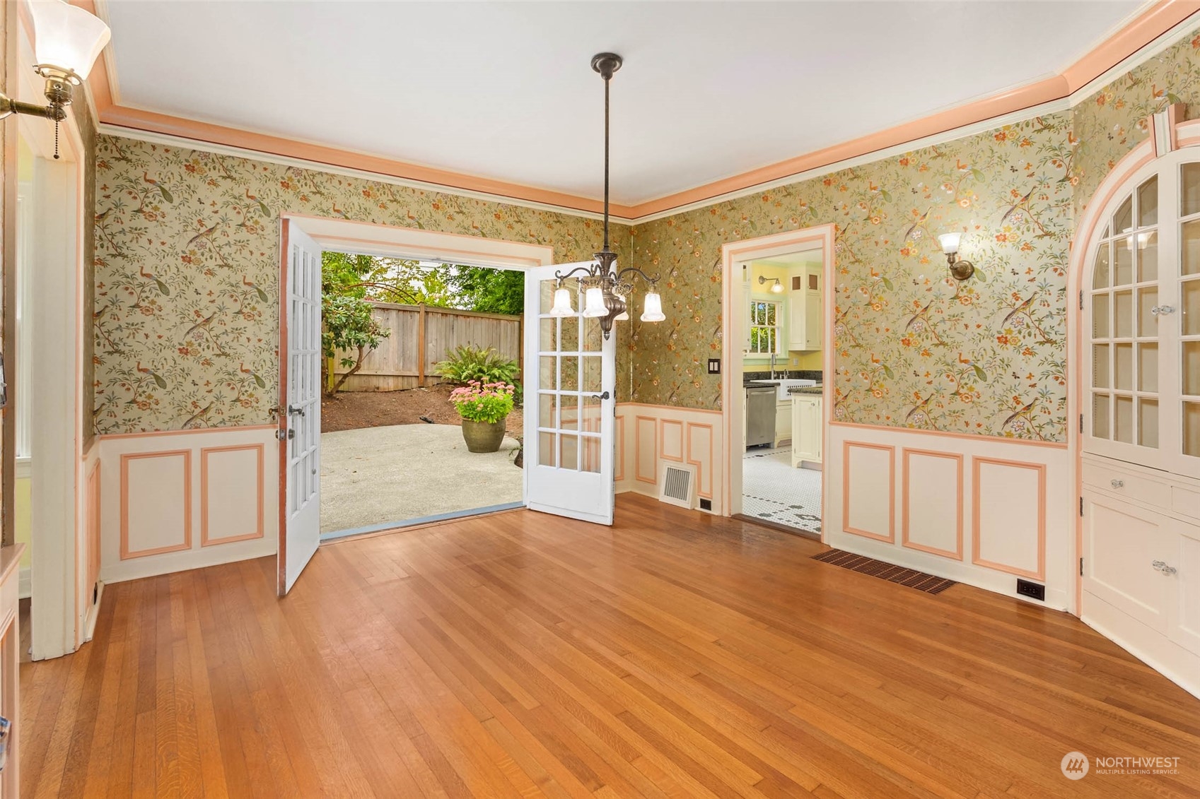 619 Laurel Drive Everett, WA 98201 - Photo 10 of 40