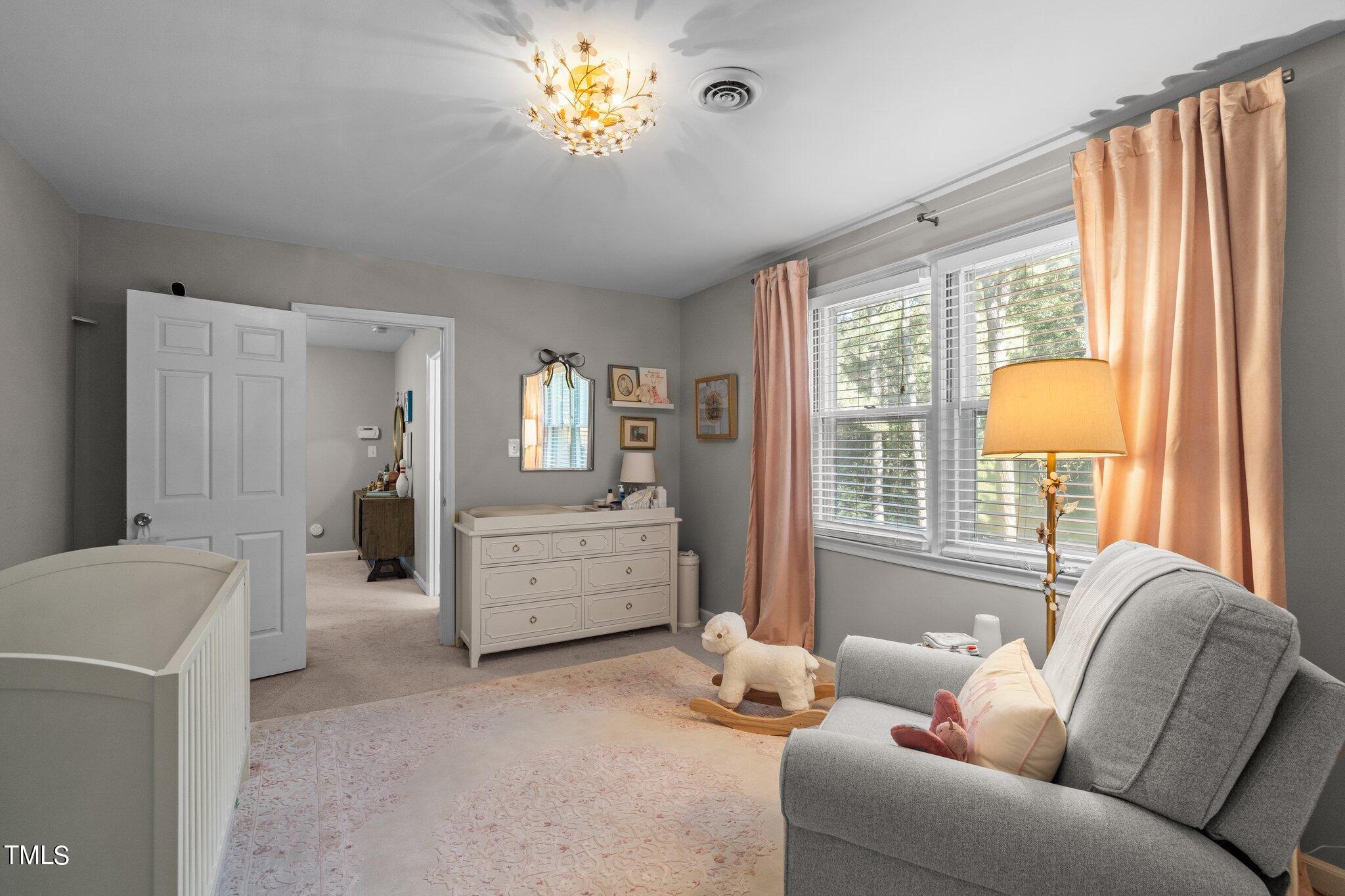 801 Purdue Street Raleigh, NC 27609 - Photo 19 of 40 33-web-or-mls-_NFP8062