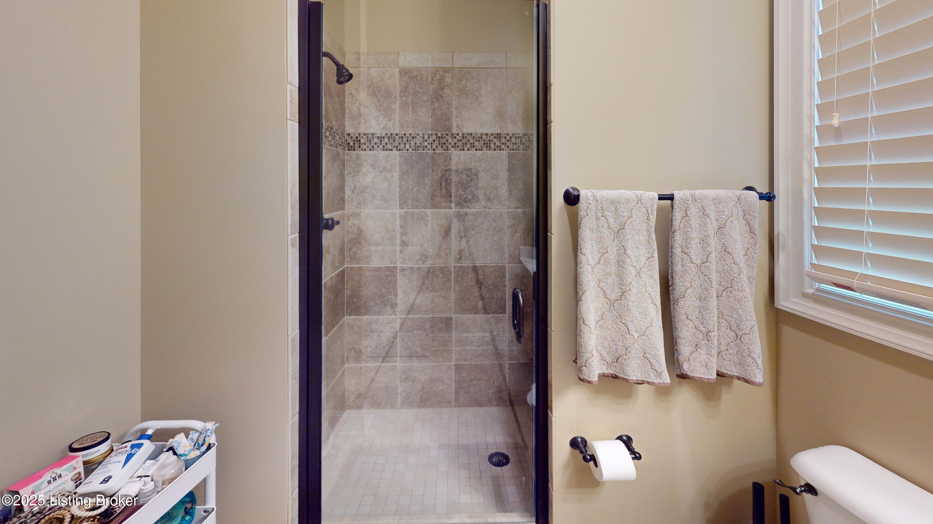 5200 Blakely Ridge Road Louisville, KY 40222 - Photo 130 of 140 Bathroom (2)