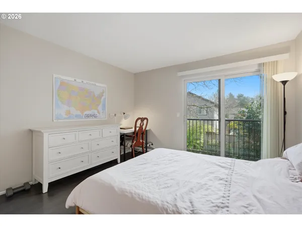 $275,000 | 86 Kingsgate Road, Unit H203, Lake Oswego, OR 97035