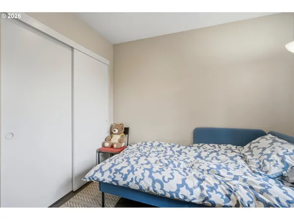 $275,000 | 86 Kingsgate Road, Unit H203, Lake Oswego, OR 97035
